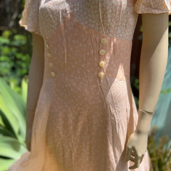Peach Ruffled Button-Down Dress - Picture 4 of 9
